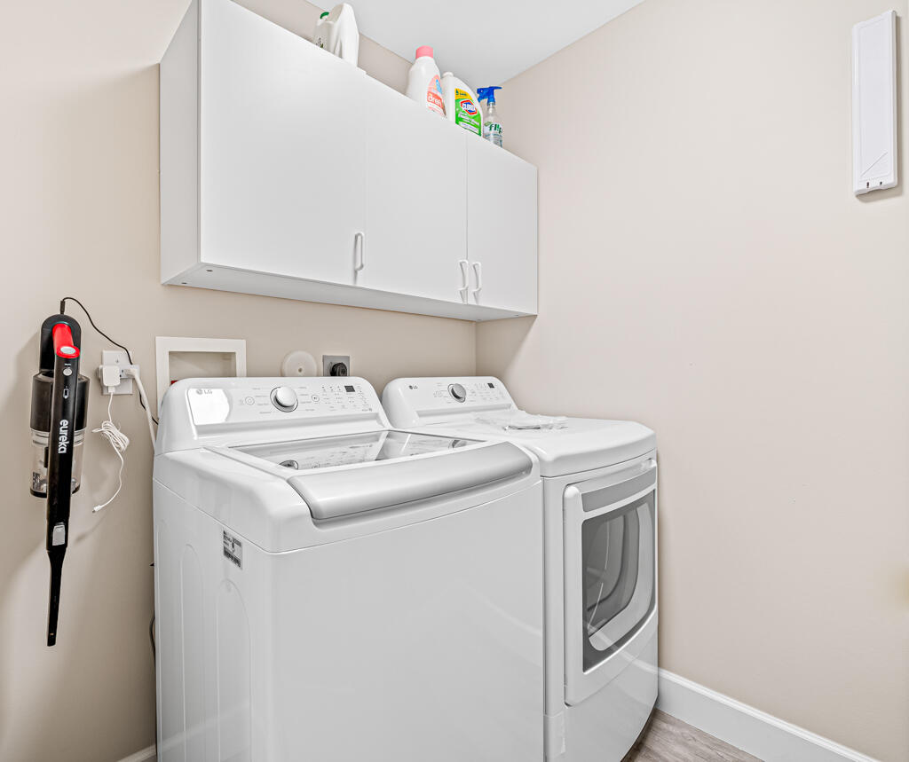 8425 Logia Circle Boynton Beach, FL 33472 - Photo 31 of 52 all new lg washer /dryer!