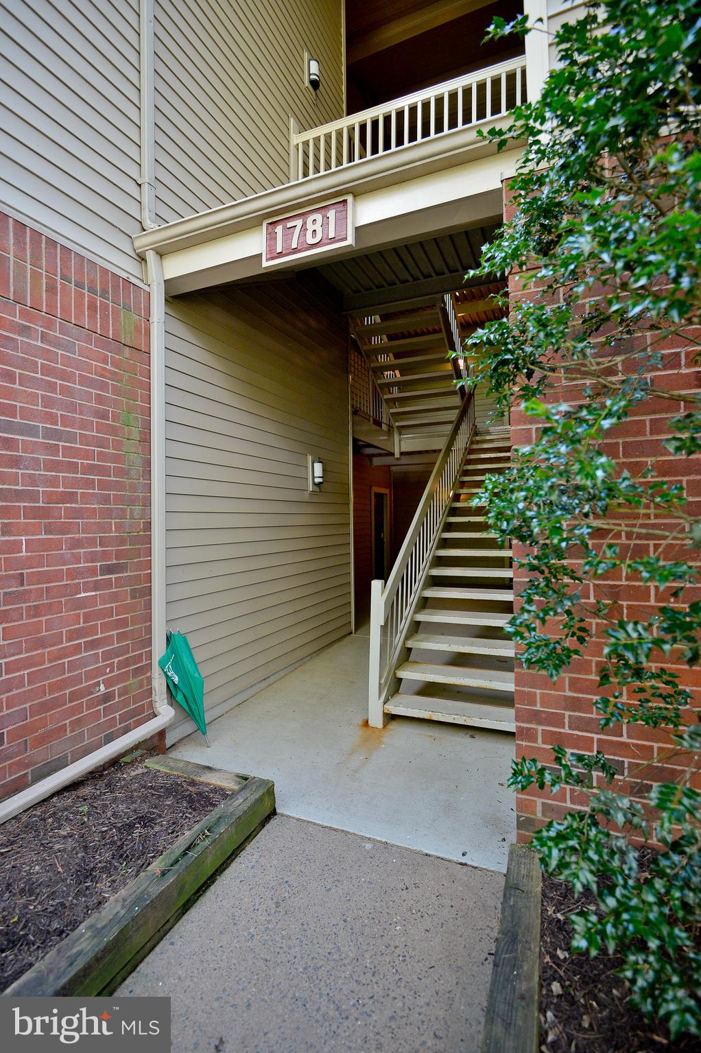 1781 Jonathan Way, Unit J Reston, VA 20190 - Photo 2 of 43 Gallery Image 2