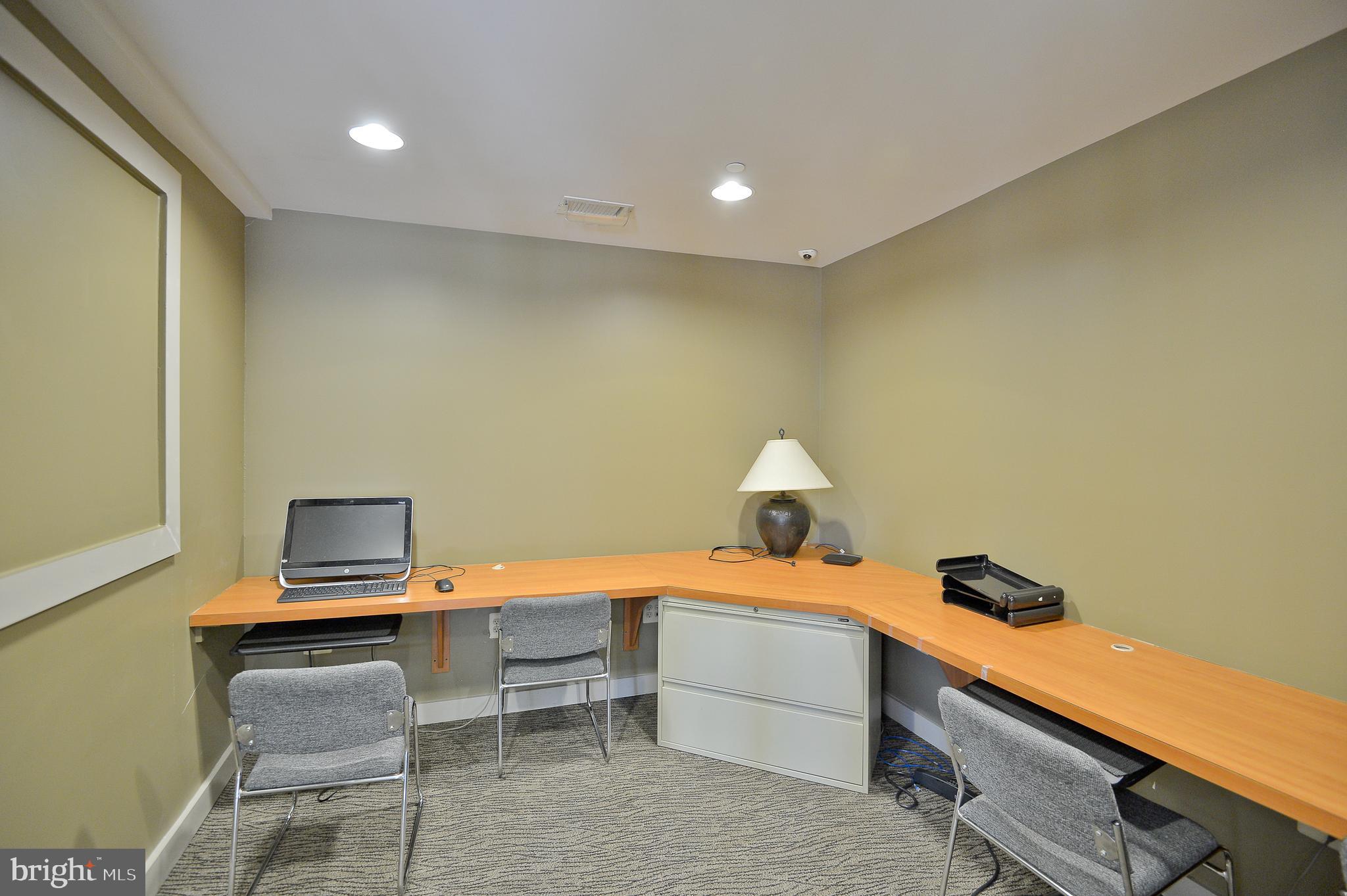 1781 Jonathan Way, Unit J Reston, VA 20190 - Photo 37 of 43 Gallery Image 37
