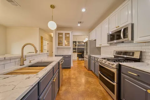 $915,000 | 4113 Camacho Street, Austin, TX 78723