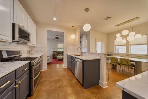 $915,000 | 4113 Camacho Street, Austin, TX 78723