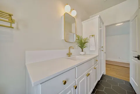 $915,000 | 4113 Camacho Street, Austin, TX 78723