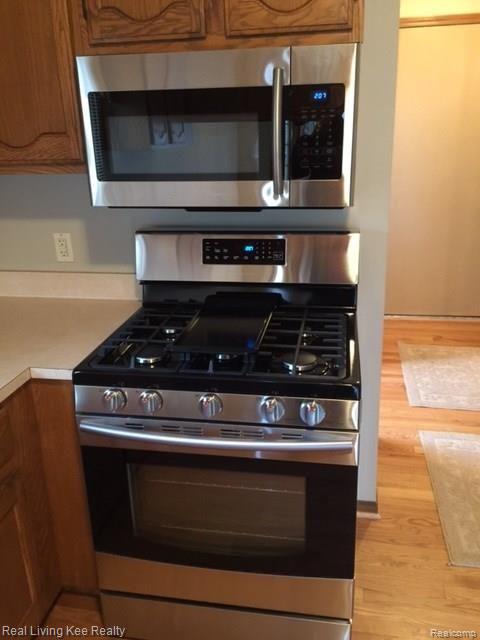 492 Buttercup Drive Rochester, MI 48307 - Photo 9 of 14 IMG_2369.JPG