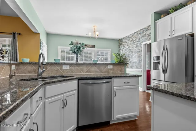 $650,000 | 609 Thornbrooke Drive, Hope Mills, NC 28348