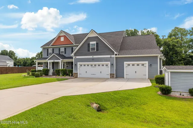 $650,000 | 609 Thornbrooke Drive, Hope Mills, NC 28348