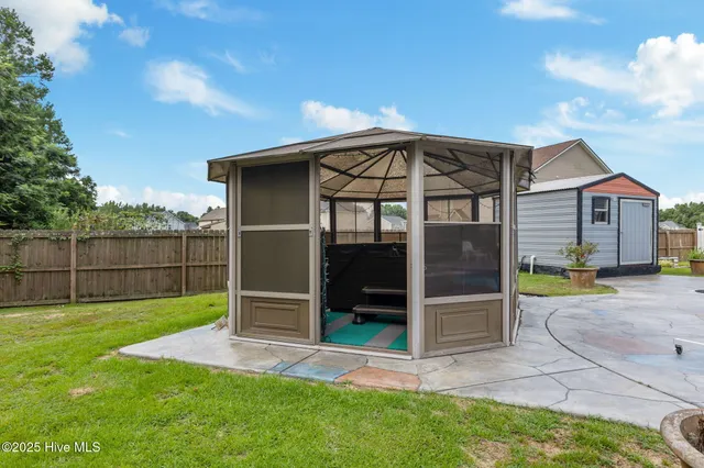 $650,000 | 609 Thornbrooke Drive, Hope Mills, NC 28348