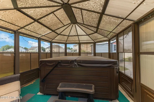 $650,000 | 609 Thornbrooke Drive, Hope Mills, NC 28348