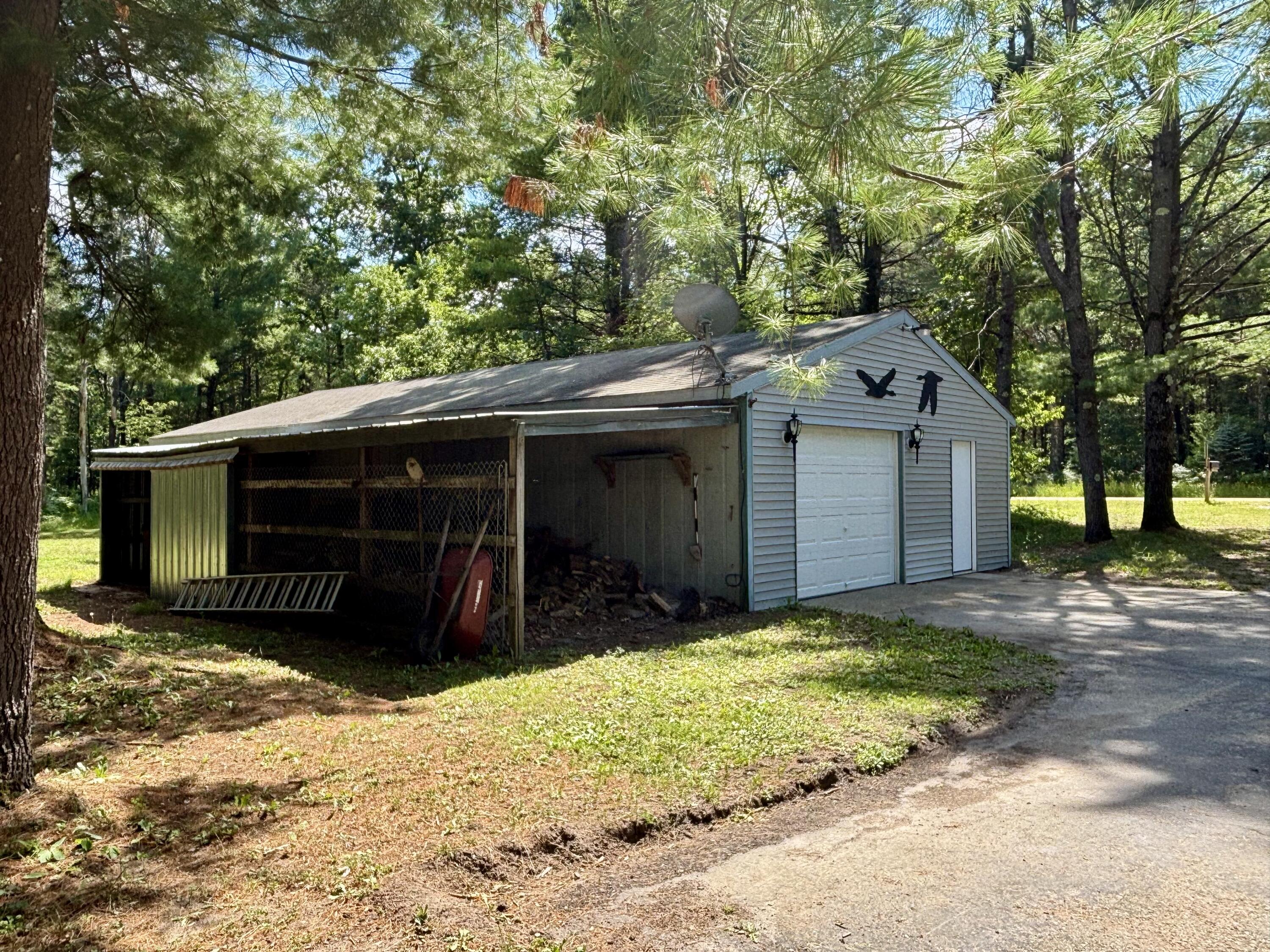 2594 South Forman Road Baldwin, MI 49304 - Photo 3 of 28 Garage