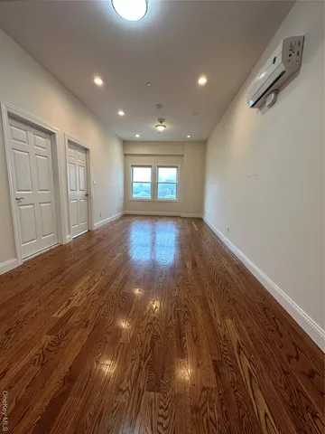 $3,050 | 157-161 Post Avenue, Unit 305, Westbury, NY 11590