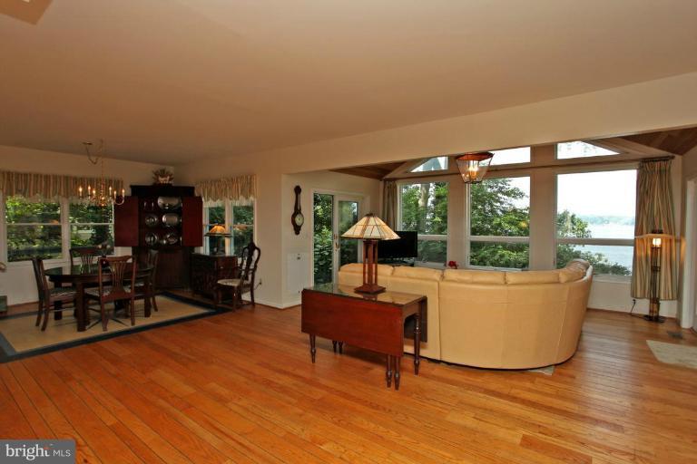 916 Old County Road Severna Park, MD 21146 - Photo 19 of 21 Interior (General)