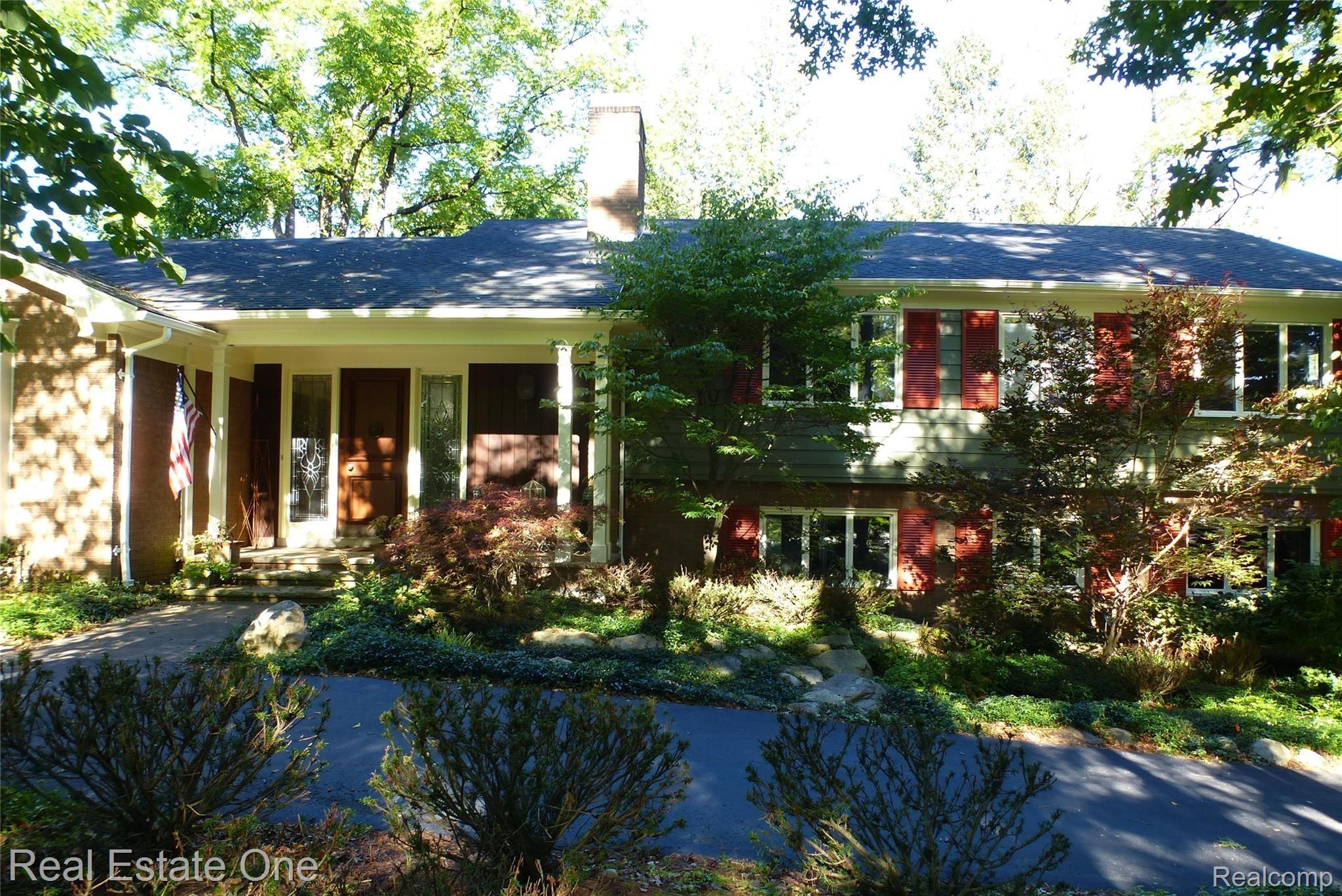 4850 Arrowhead Road West Bloomfield, MI 48323 - Photo 1 of 63 arrowhead18.JPG