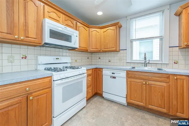 $1,975 | 54-56 Morris Avenue, Garfield, NJ 07026