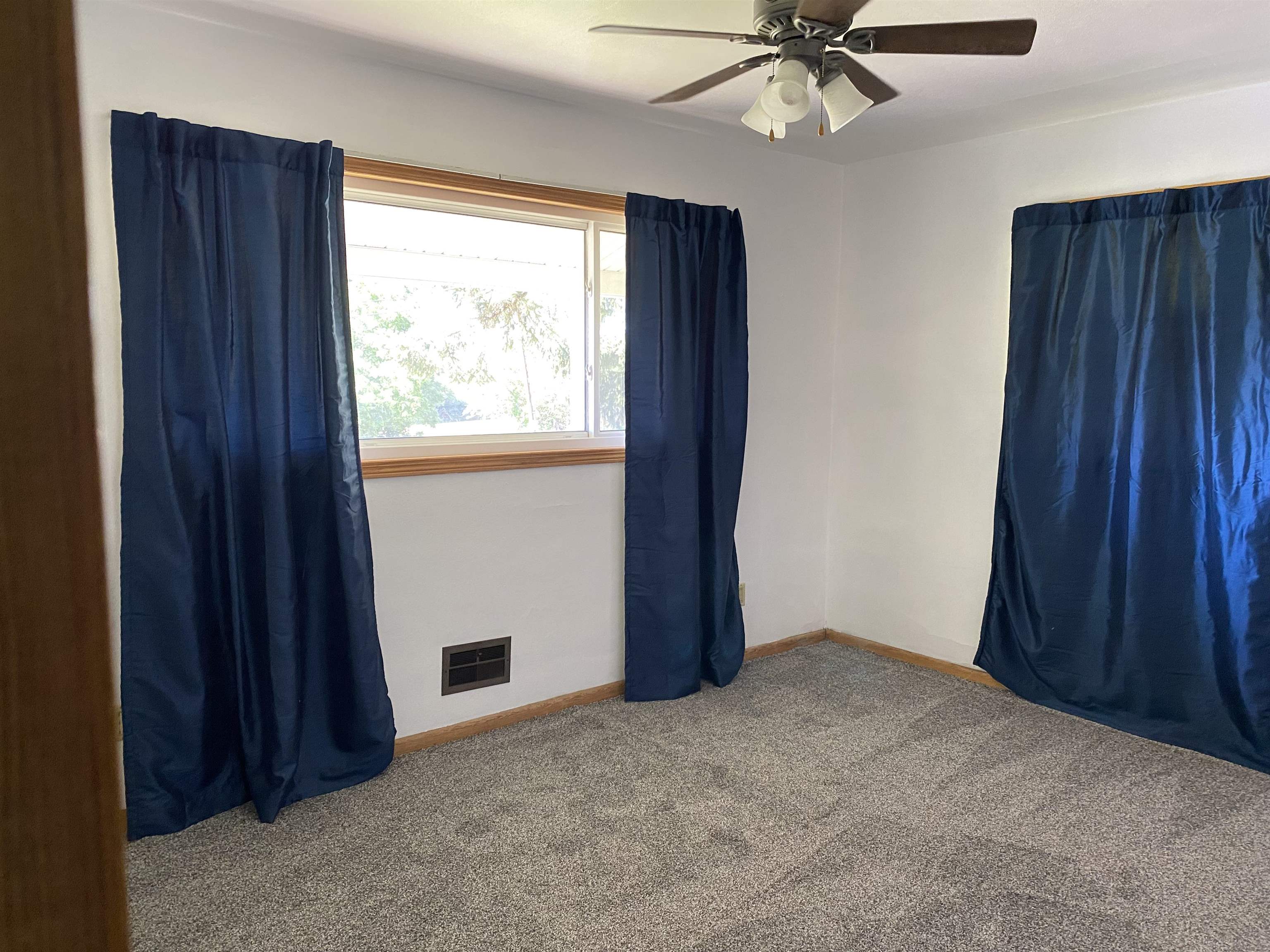 4258 Pleasant Hill Road Richfield, WI 53076 - Photo 11 of 31