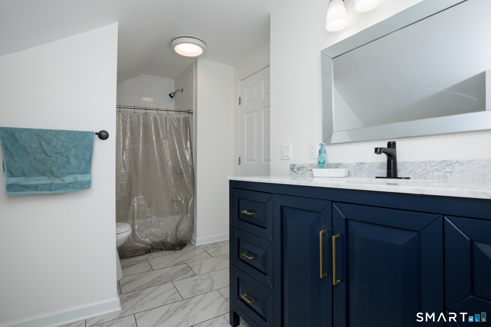 78 Martin Street Hartford, CT 06120 - Photo 11 of 33