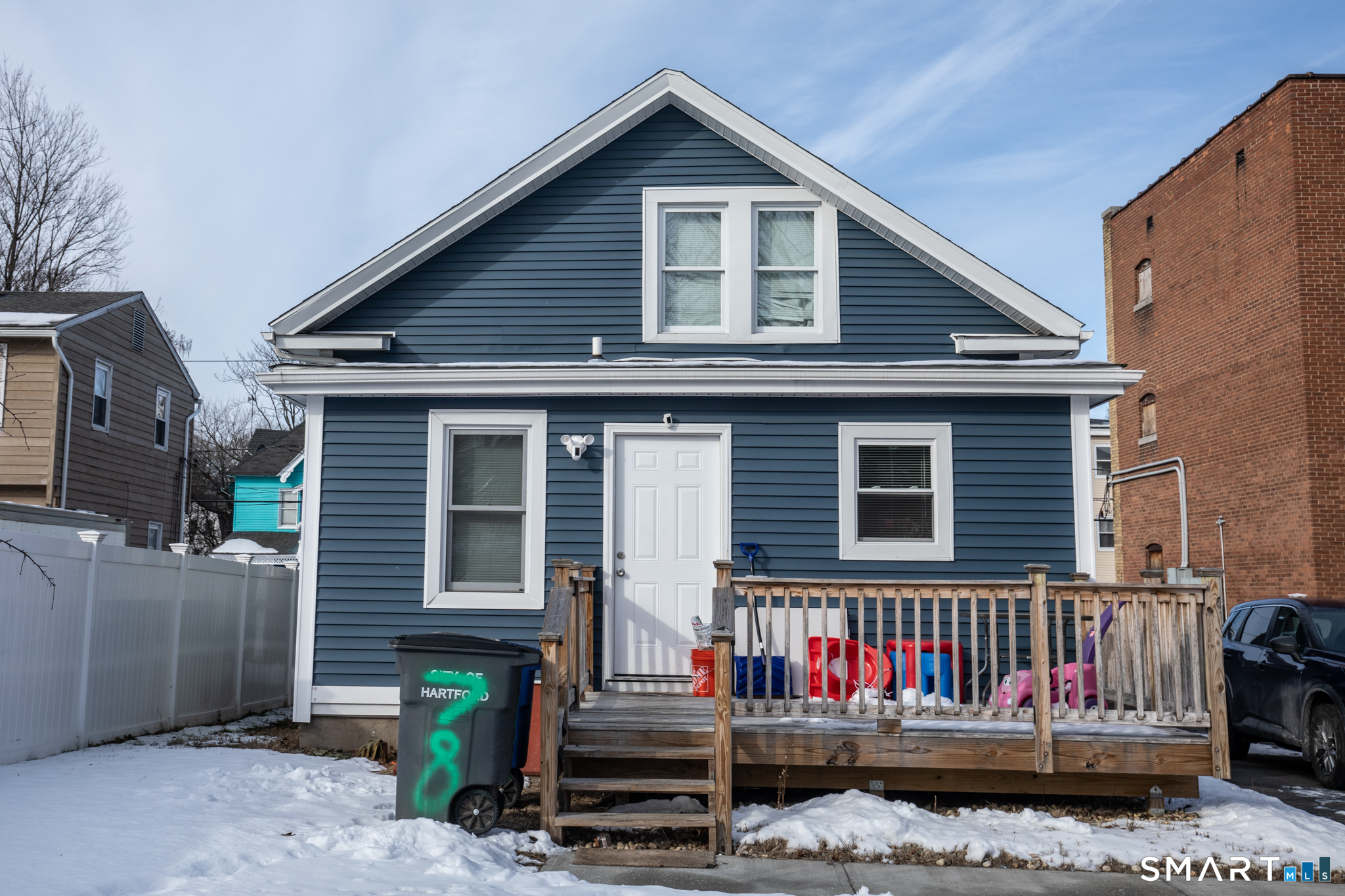 78 Martin Street Hartford, CT 06120 - Photo 3 of 33