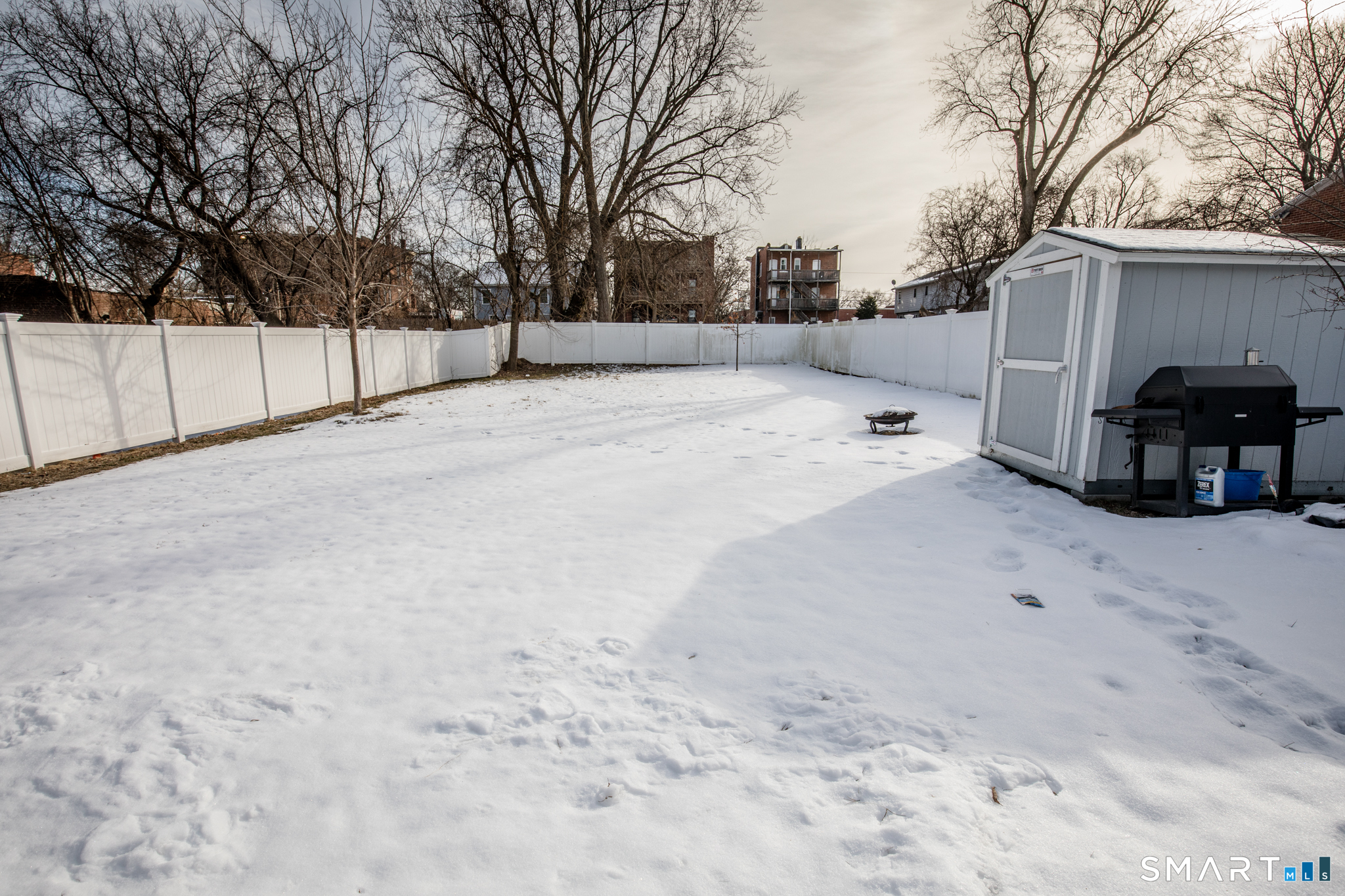 78 Martin Street Hartford, CT 06120 - Photo 4 of 33