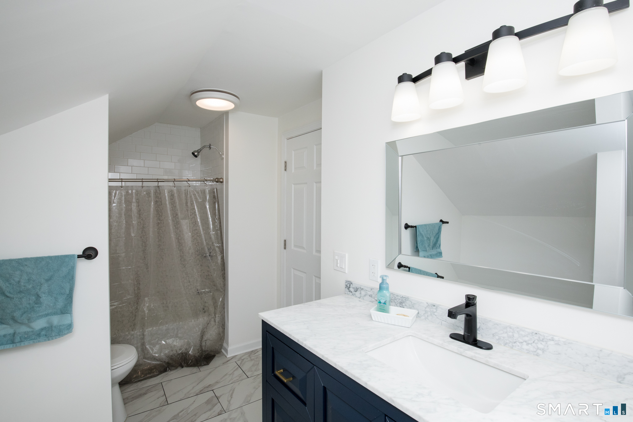 78 Martin Street Hartford, CT 06120 - Photo 10 of 33