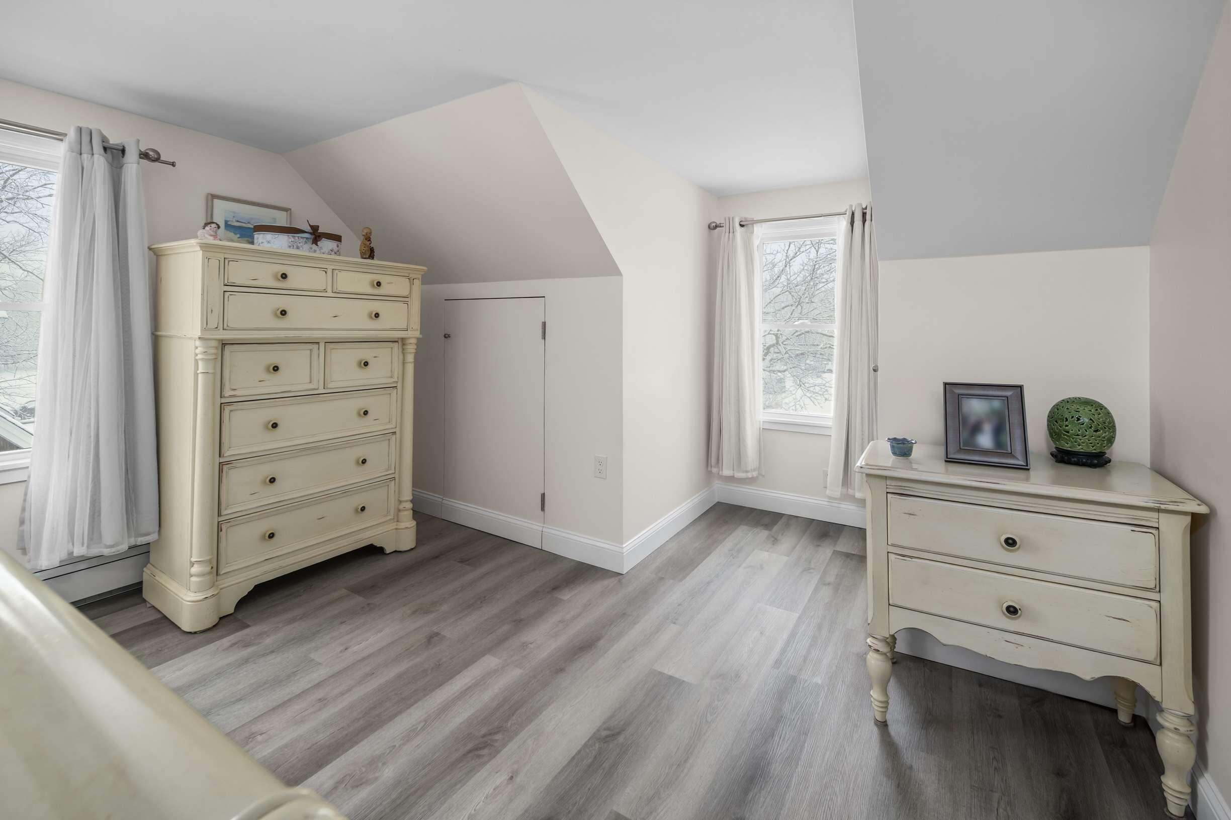 208 Long Sands Road York, ME 03909 - Photo 16 of 41 Bedroom