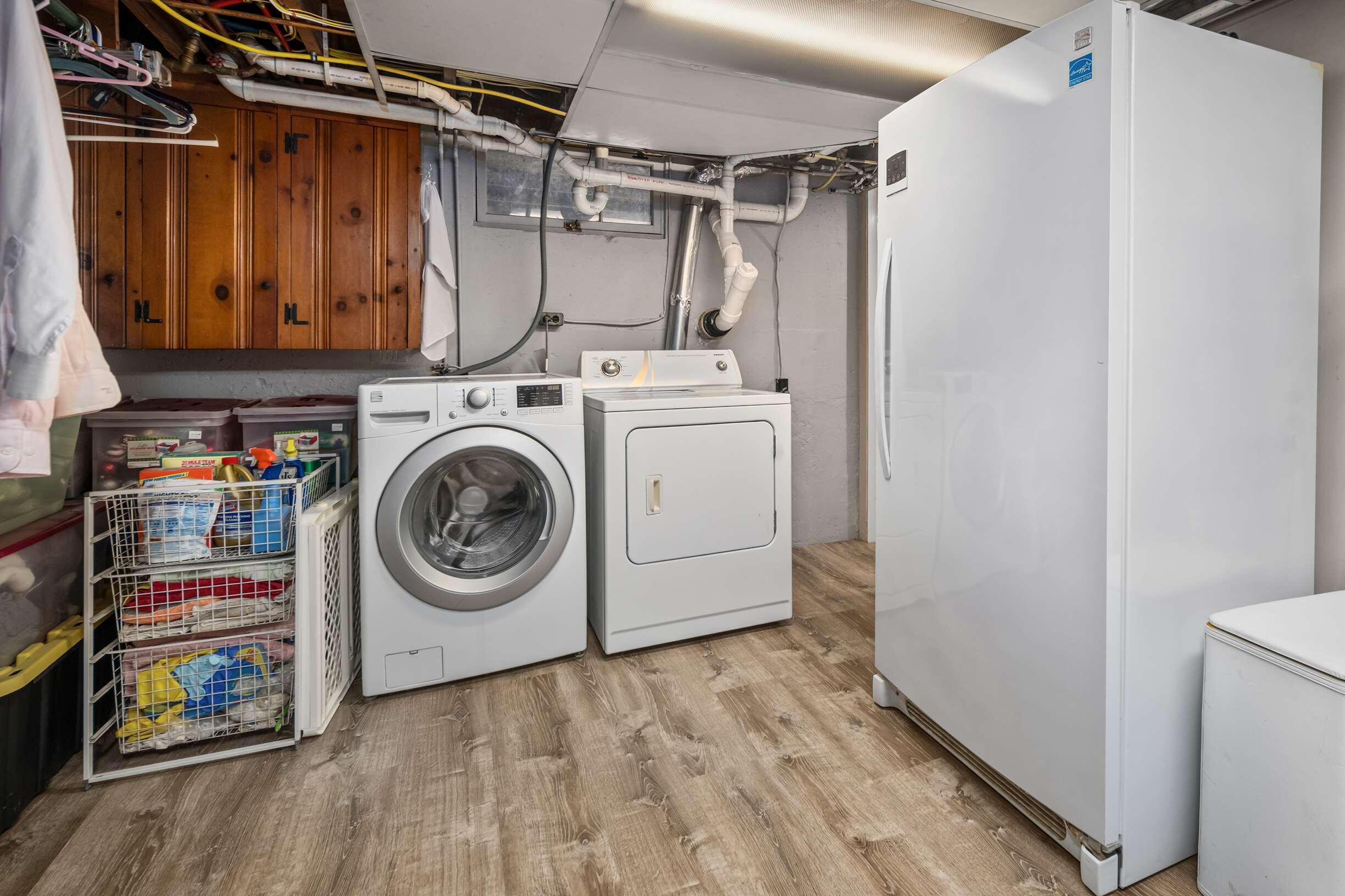 208 Long Sands Road York, ME 03909 - Photo 20 of 41 Laundry