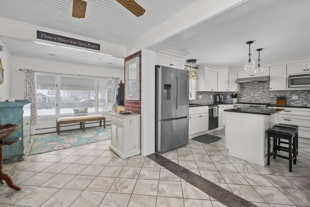 $1,015,000 | 208 Long Sands Road, York, ME 03909