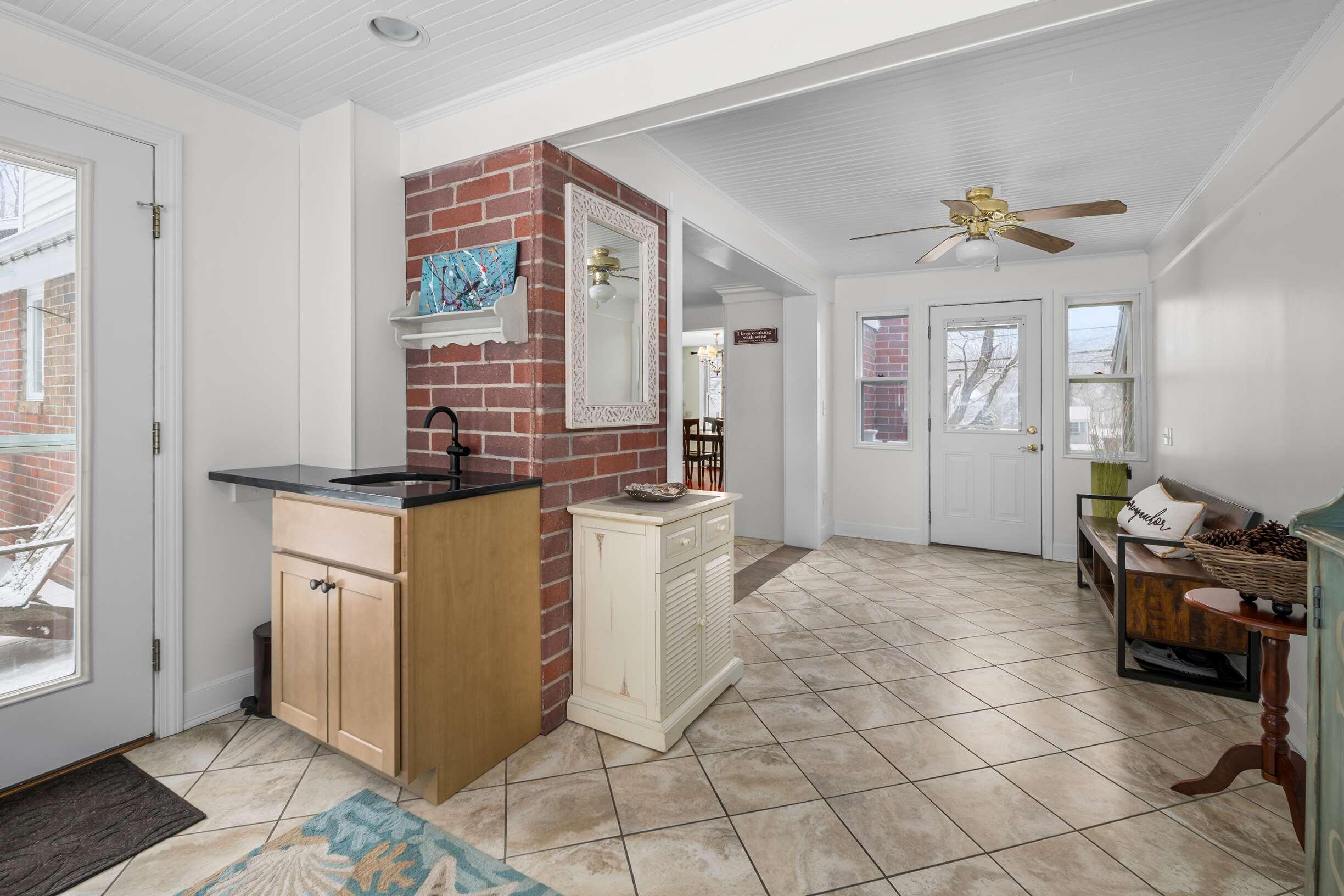 208 Long Sands Road York, ME 03909 - Photo 23 of 41 Mudroom