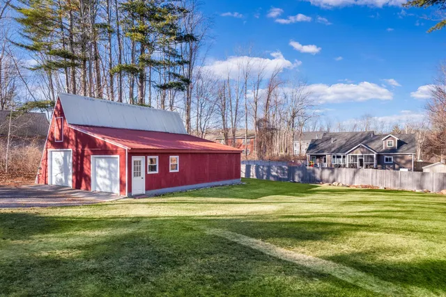 $1,015,000 | 208 Long Sands Road, York, ME 03909