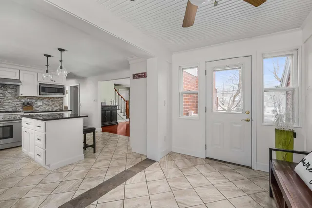 $1,015,000 | 208 Long Sands Road, York, ME 03909