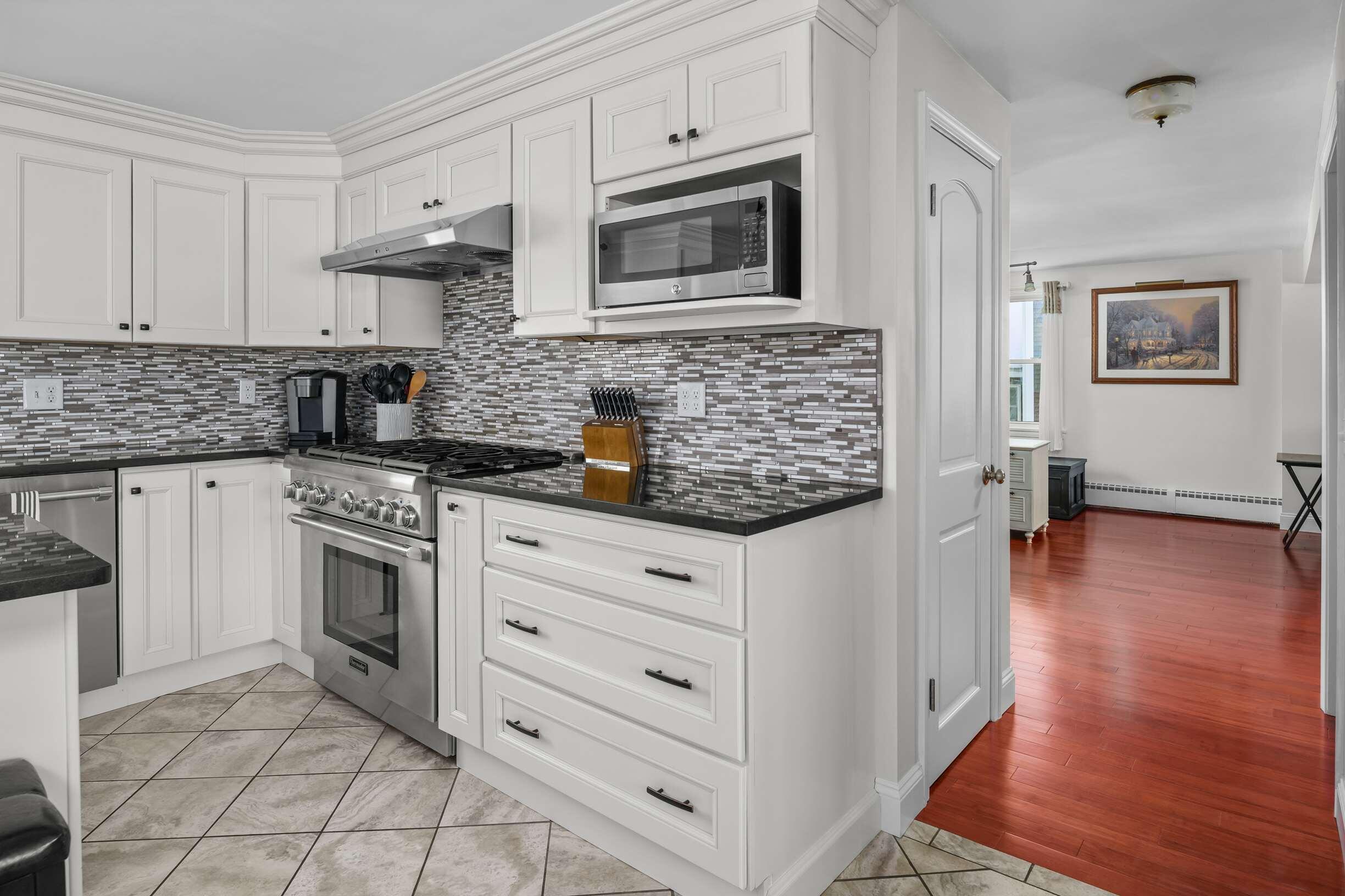 208 Long Sands Road York, ME 03909 - Photo 7 of 41 Kitchen