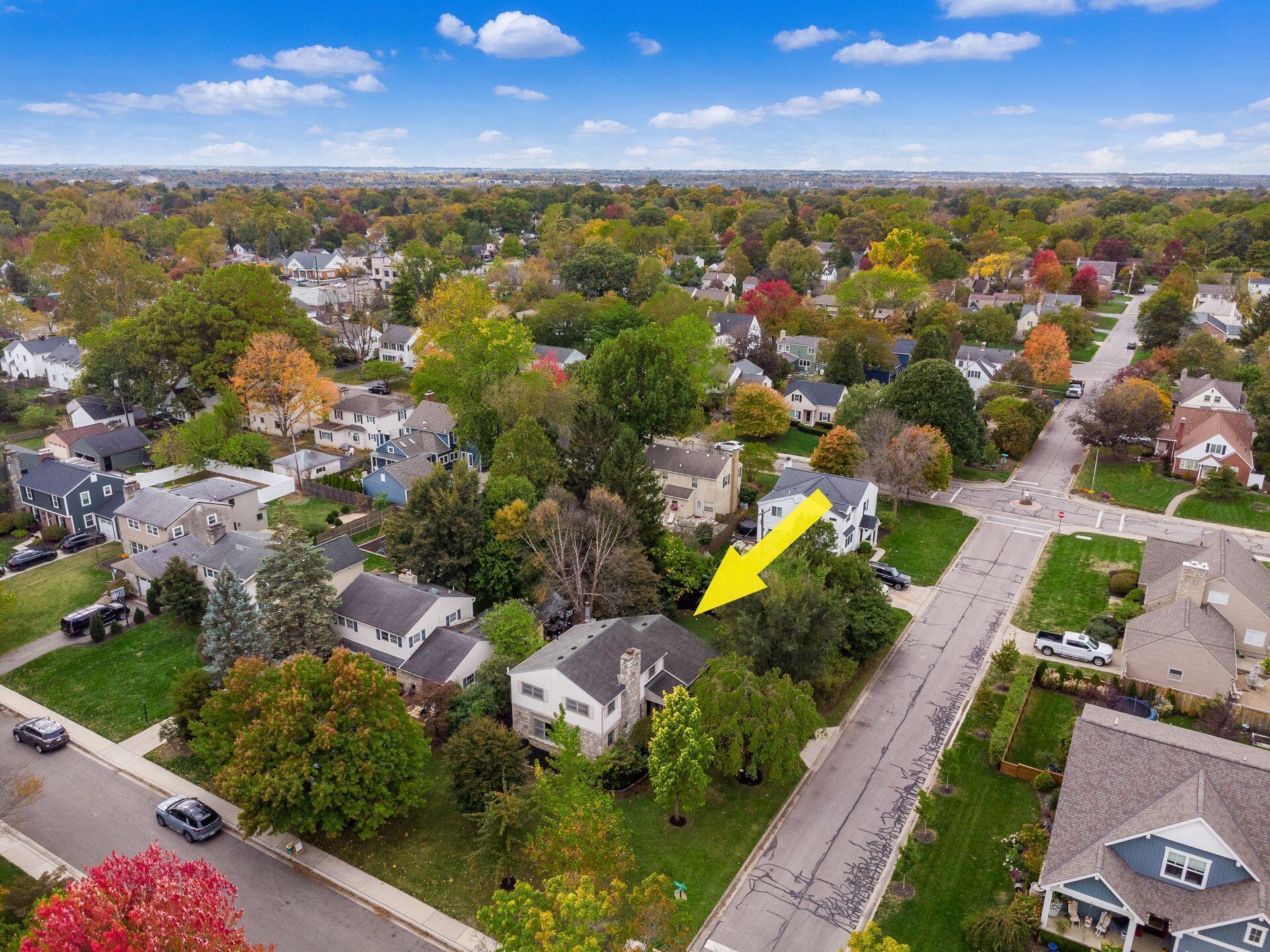 2569 Chester Road Upper Arlington, OH 43221 - Photo 46 of 52 Aerial