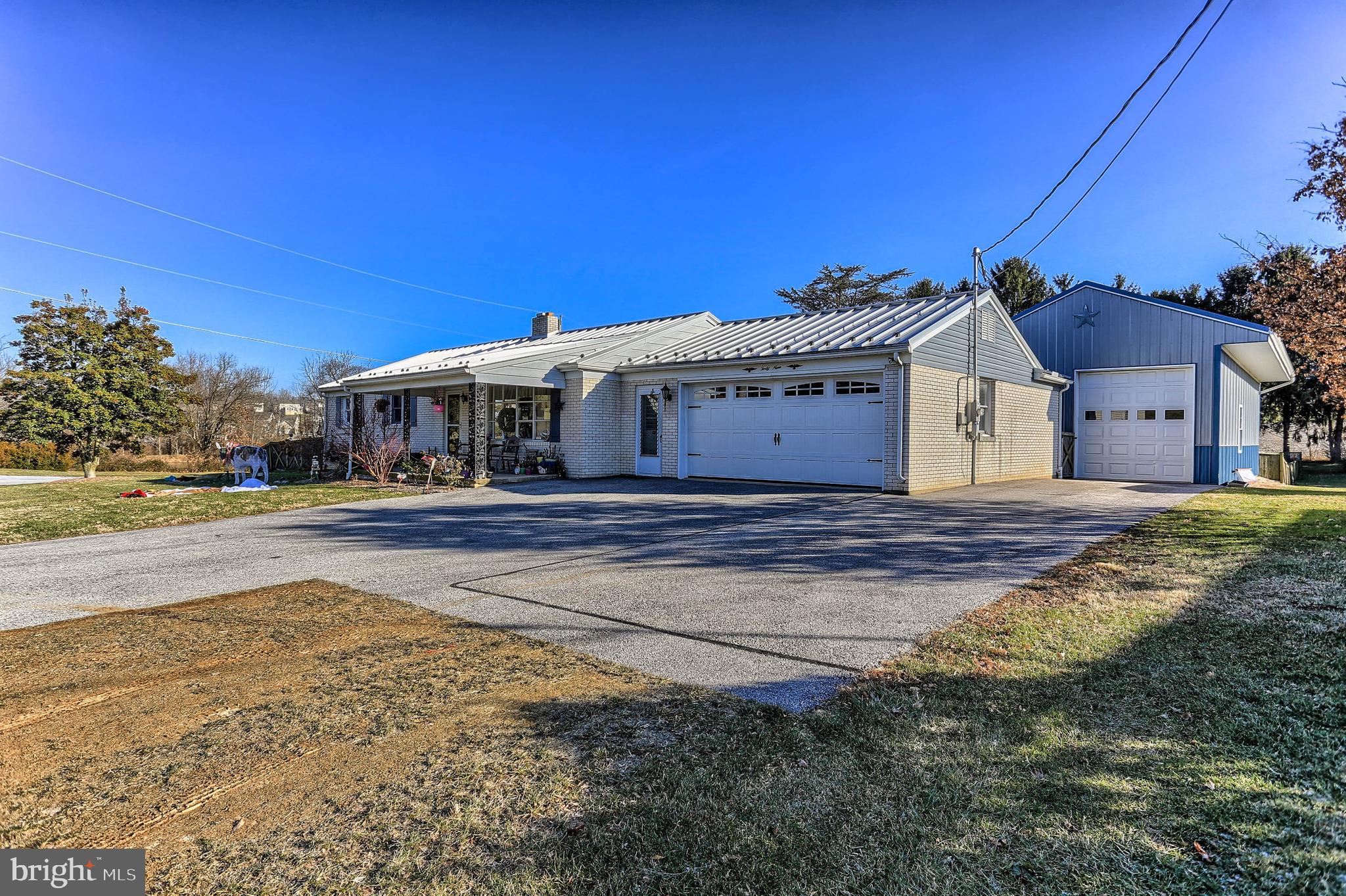 49 York Street Spring Grove, PA 17362 - Photo 3 of 48