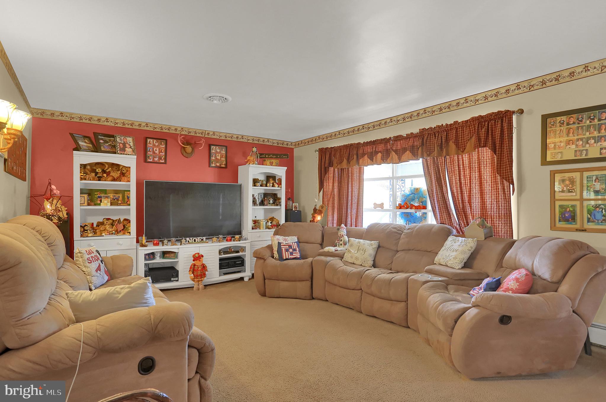 49 York Street Spring Grove, PA 17362 - Photo 8 of 48 LIVING ROOM