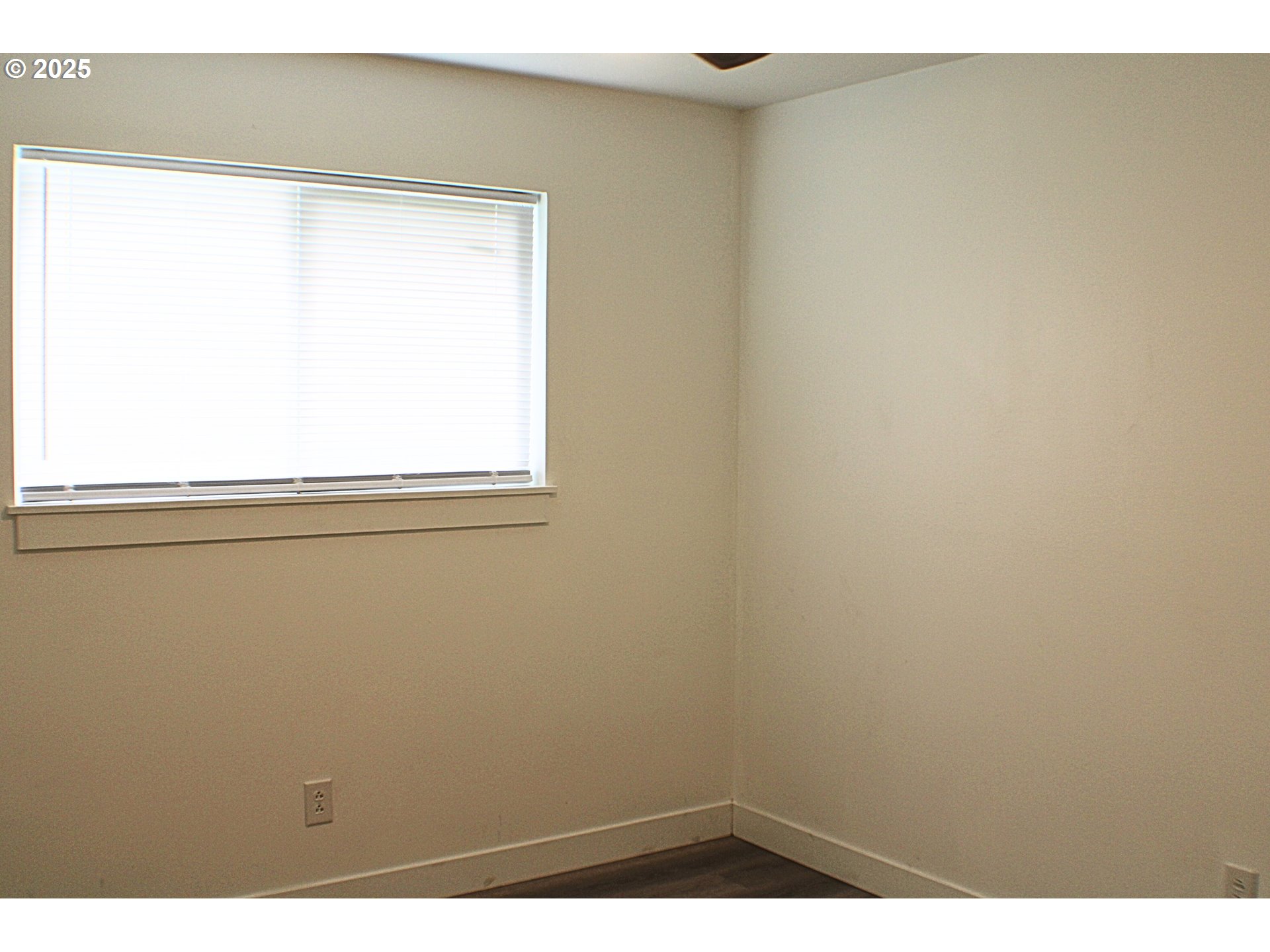 616 4th Avenue Riddle, OR 97469 - Photo 16 of 36 a view of a window in an empty room