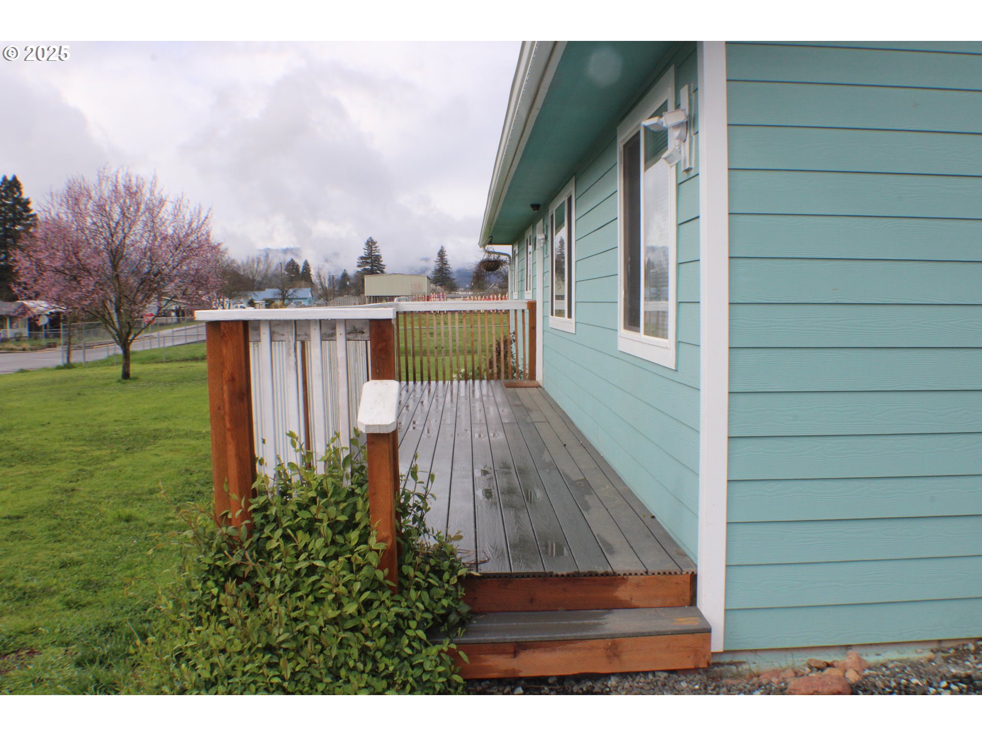616 4th Avenue Riddle, OR 97469 - Photo 21 of 36