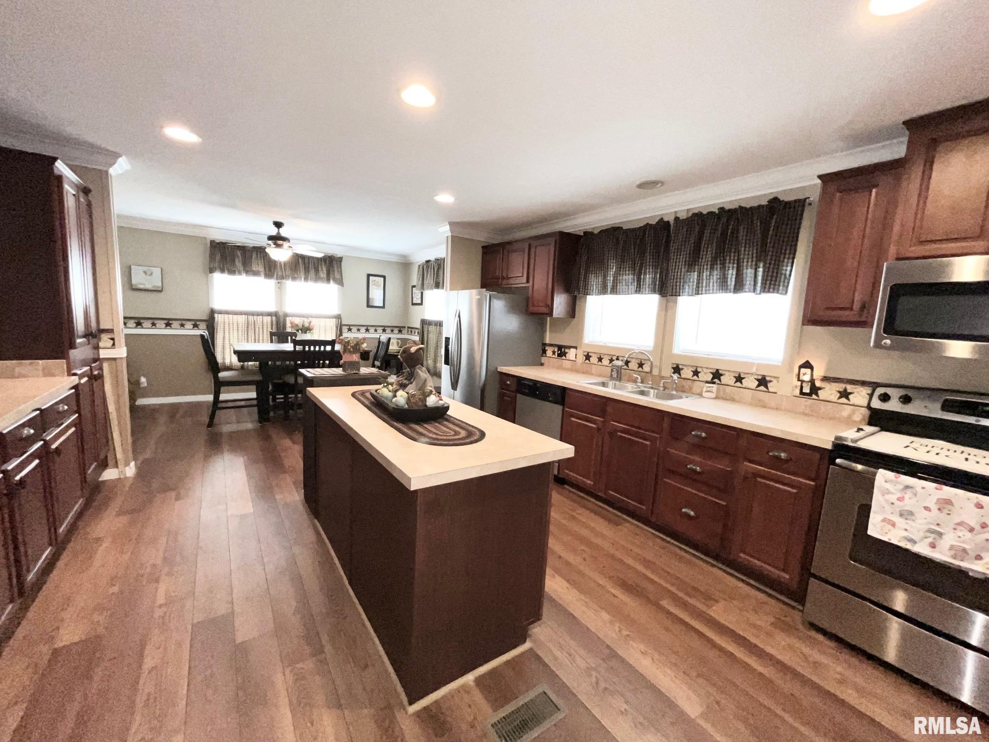 20 Hidden Creek Road Carbondale, IL 62903 - Photo 7 of 15 Gallery Image 7