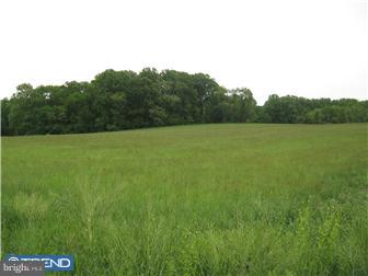 240 Reid Road Coatesville, PA 19320 - Photo 5 of 12 Gallery Image 5