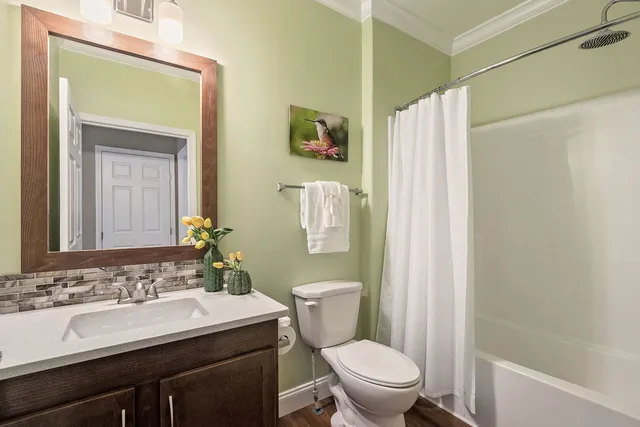 $325,000 | 1412 Scenic View, Grayslake, IL 60030