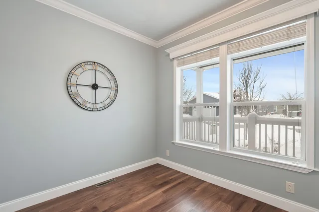 $325,000 | 1412 Scenic View, Grayslake, IL 60030