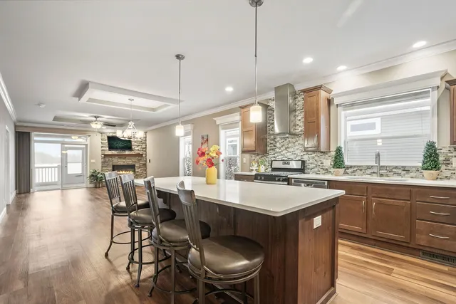 $325,000 | 1412 Scenic View, Grayslake, IL 60030