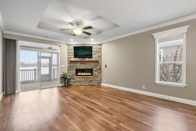 $325,000 | 1412 Scenic View, Grayslake, IL 60030