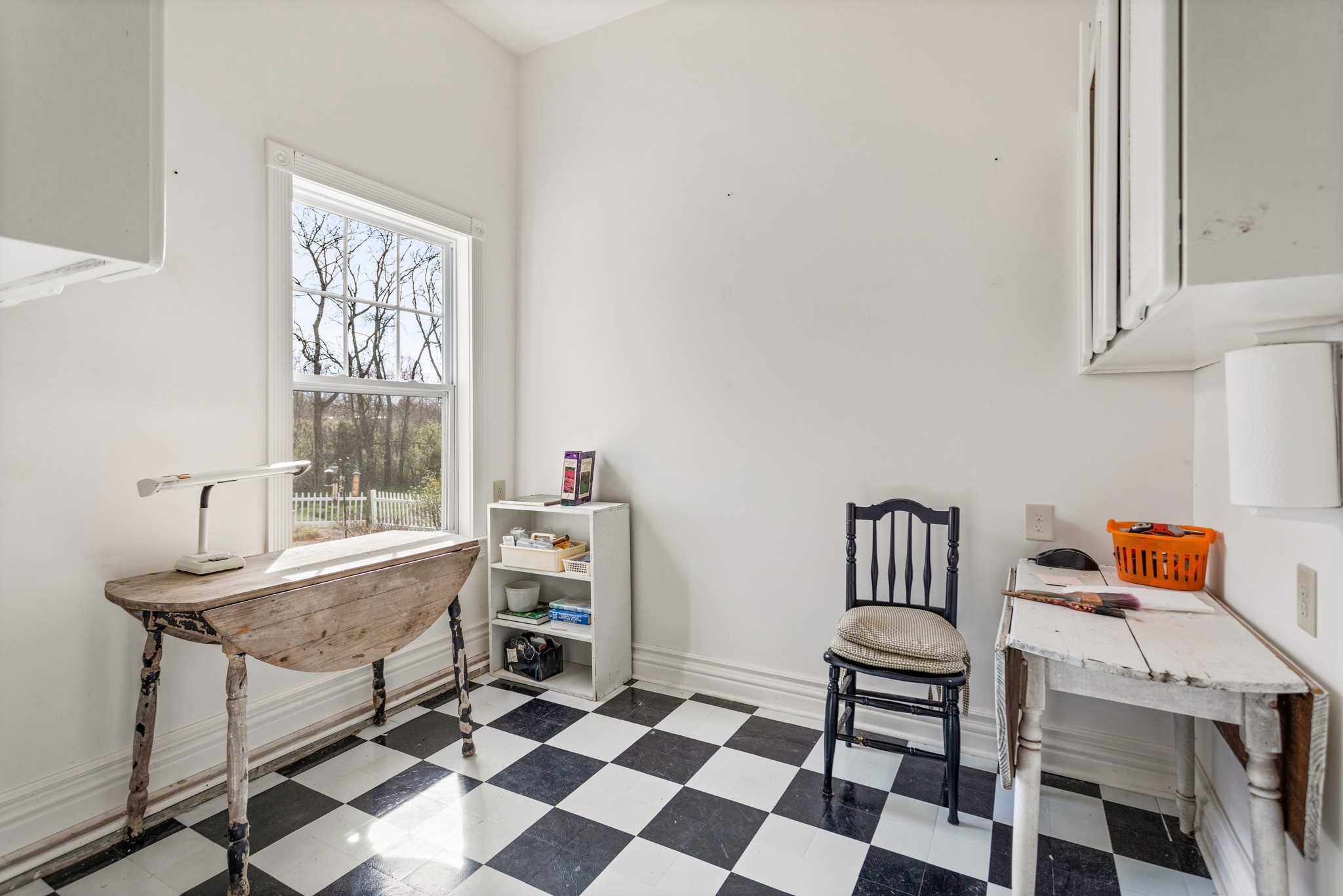 2833 Thompson's Station Road East Thompson's Station, TN 37179 - Photo 23 of 38 a room with furniture and windows