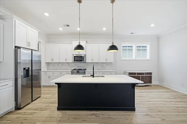 $672,000 | 467 Cool Bend Lane, Summerville, SC 29486