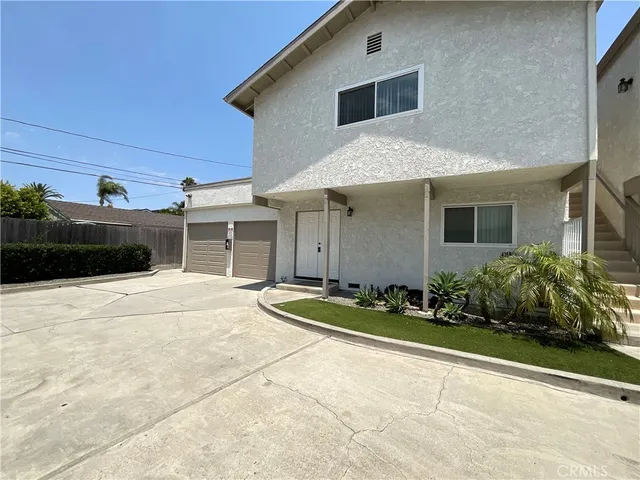 $4,295 | 2641 Santa Ana Avenue, Unit F, Costa Mesa, CA 92627