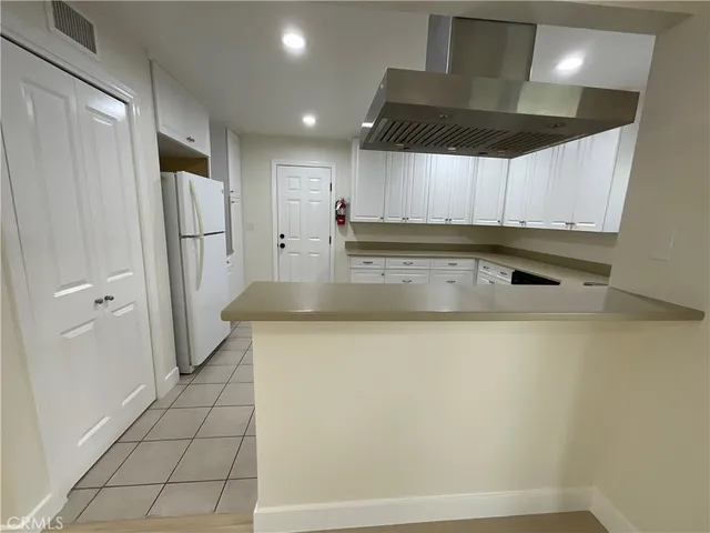 $4,295 | 2641 Santa Ana Avenue, Unit F, Costa Mesa, CA 92627