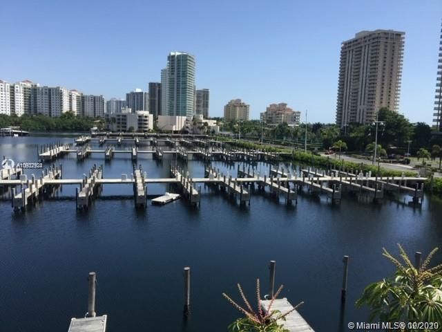 a view of ocean and city view