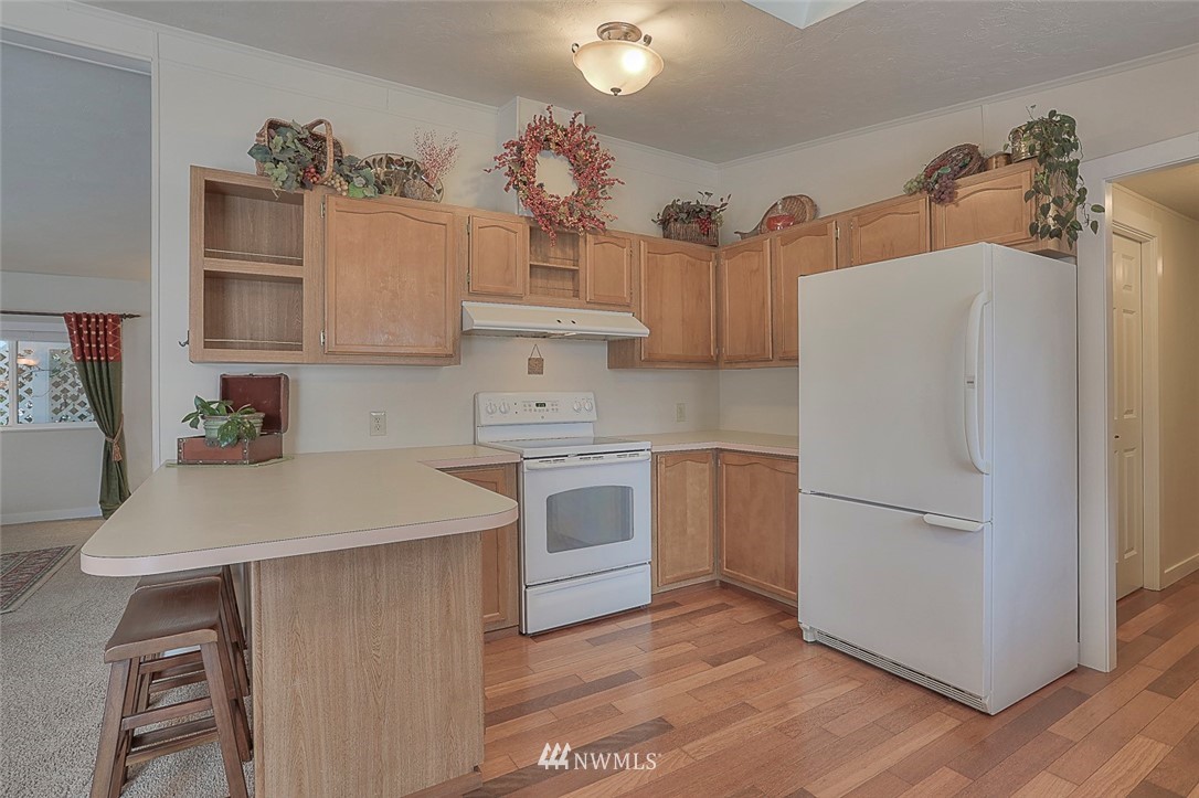 911 243rd Street Southwest Bothell, WA 98021 - Photo 2 of 25