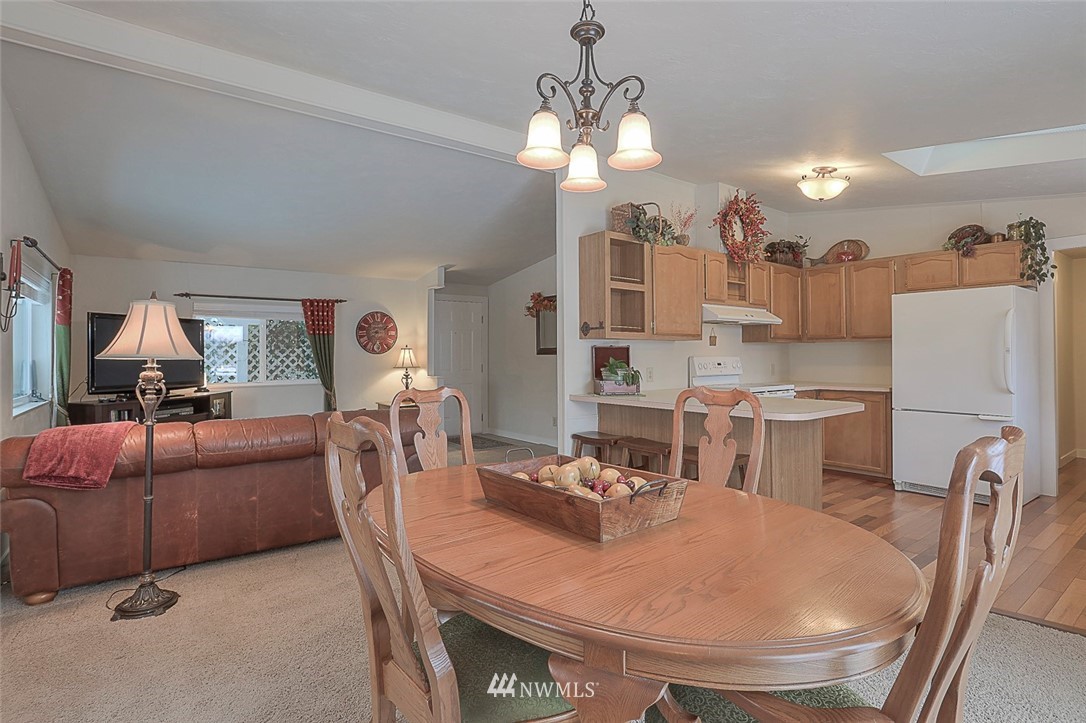 911 243rd Street Southwest Bothell, WA 98021 - Photo 11 of 25