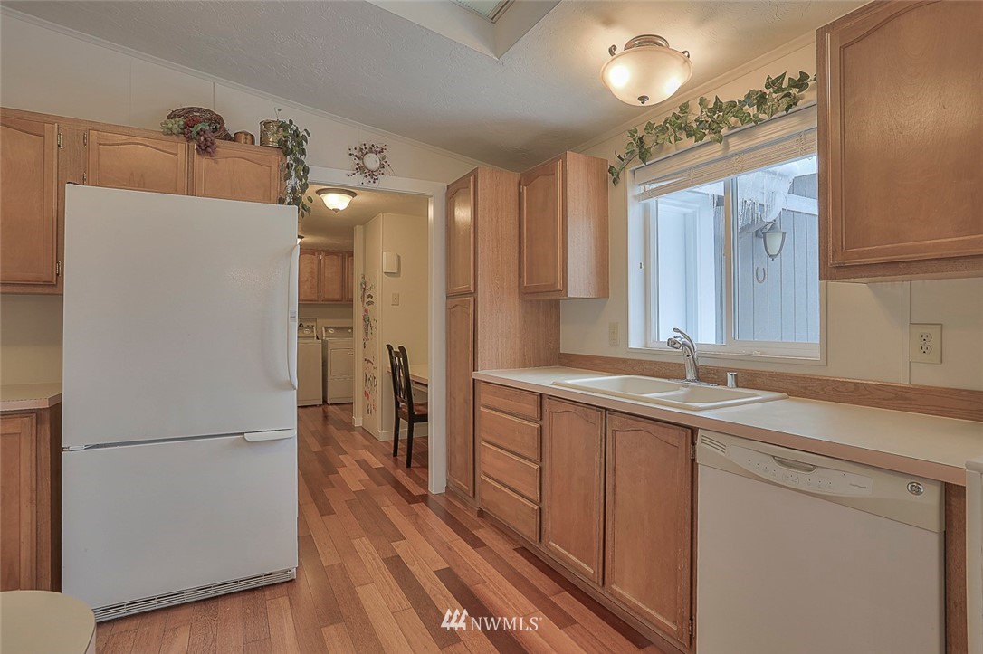 911 243rd Street Southwest Bothell, WA 98021 - Photo 3 of 25
