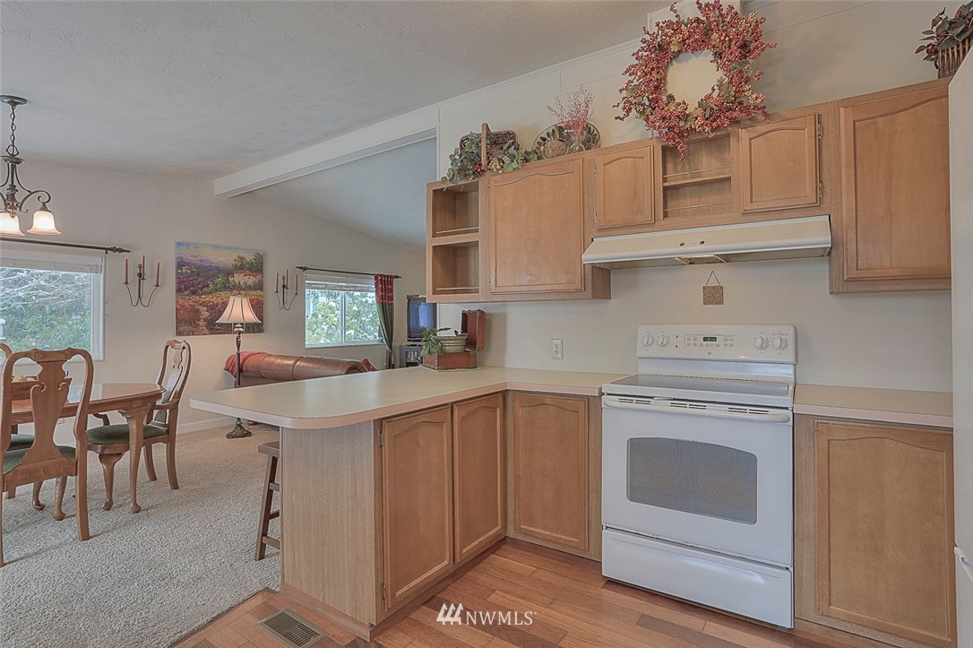 911 243rd Street Southwest Bothell, WA 98021 - Photo 4 of 25