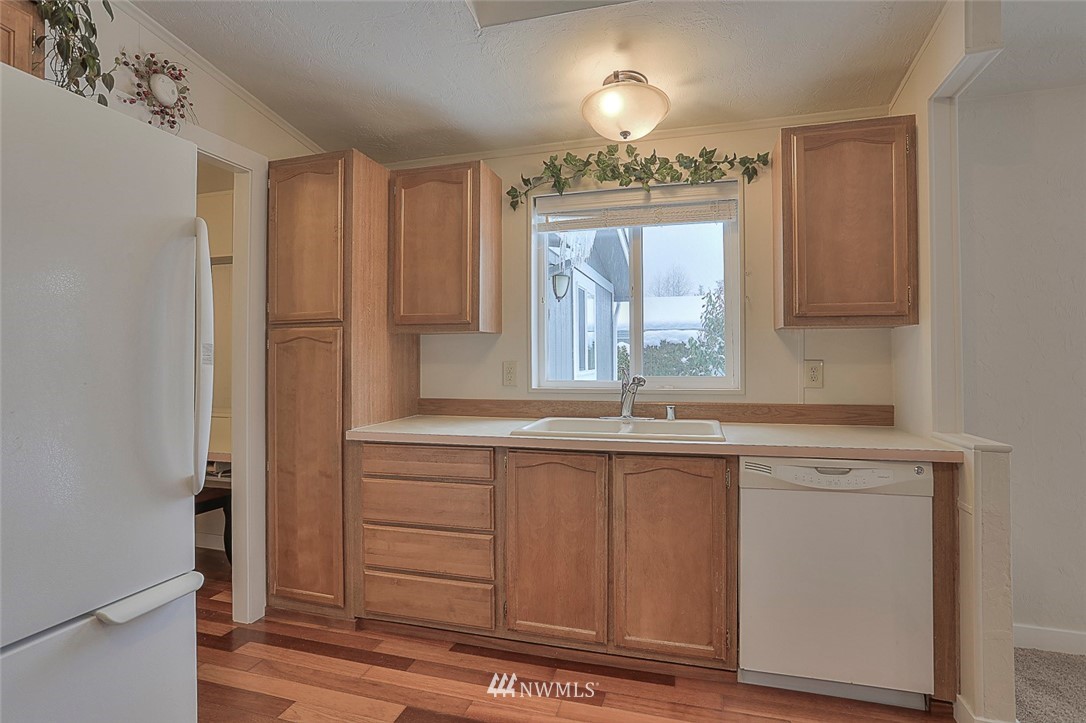 911 243rd Street Southwest Bothell, WA 98021 - Photo 5 of 25