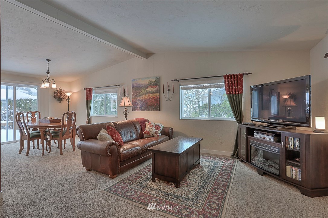 911 243rd Street Southwest Bothell, WA 98021 - Photo 7 of 25